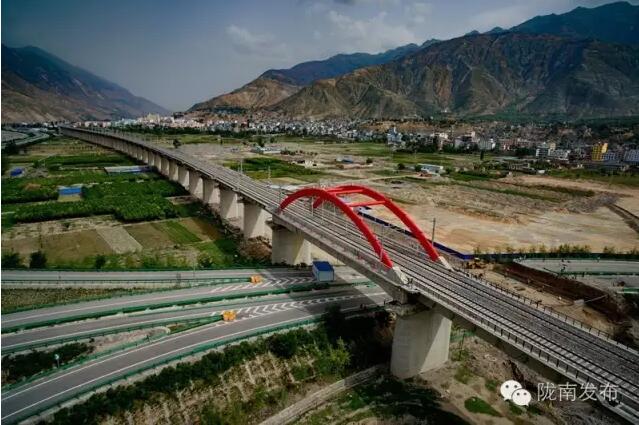 蘭渝鐵路最新進展！除胡麻嶺隧道外已全線鋪通