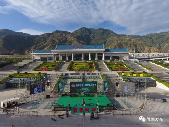 好嗨喲！隴南第一屆青島啤酒節(jié)開幕啦，為期8天