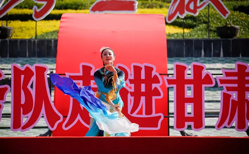 2019武都花椒產(chǎn)銷(xiāo)對(duì)接（電商）洽談會(huì)在階州廣場(chǎng)隆重開(kāi)幕~