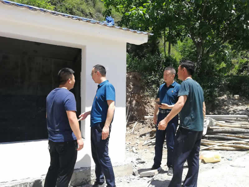 “感黨恩、憶黨史”，--市龍江城鄉(xiāng)發(fā)展集團公司開展慶祝建黨99周年主題黨日活動